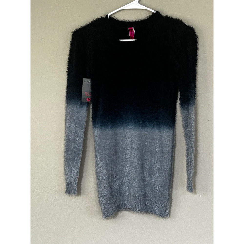 Universal Fashion Womens Fuzzy Eyelash Knit Ombre Sweater Black Grey Size M NWT